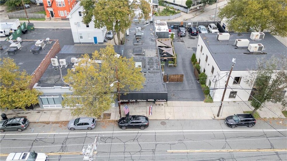 More Photos Of 371-373 Smith St, Providence Storefront For Sale