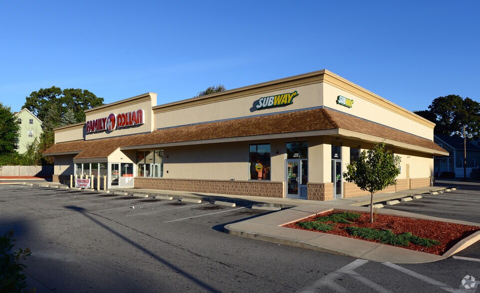 More Photos Of 539 Smith St, Providence Unknown For Lease