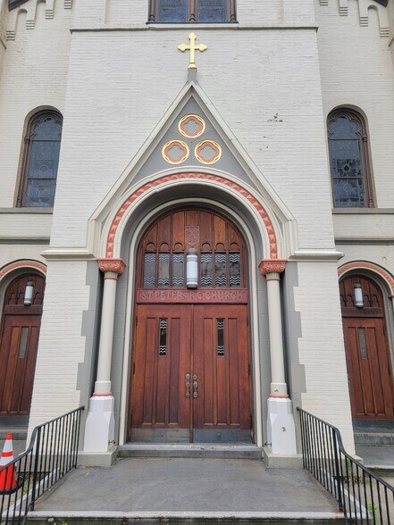 More Photos Of 91 Wurts St, Kingston Religious Facility For Sale