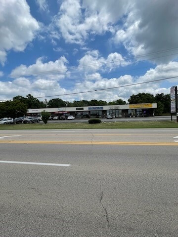 More Photos Of 5811 Forest Hills Rd, Rockford Storefront For Sale