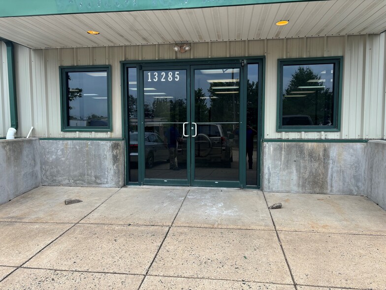 Primary Photo Of 13275 University Blvd, Gainesville Storefront Retail Office For Lease