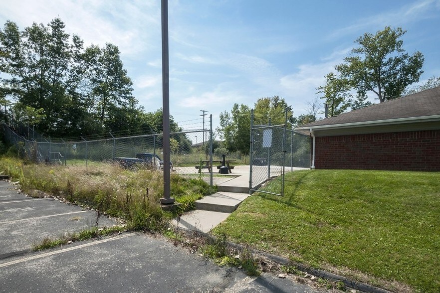 More Photos Of 1848 State Route 59, Kent Office For Sale