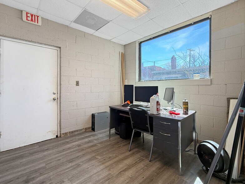 More Photos Of 109 W Atlantic St, South Hill Storefront Retail Office For Sale