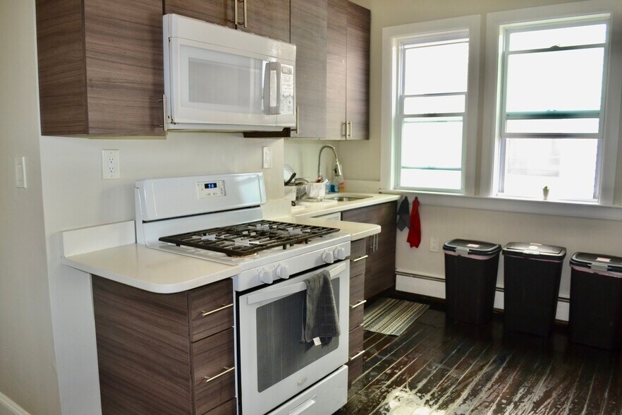 More Photos Of 237 Highland Ave, Somerville Storefront Retail Residential For Sale