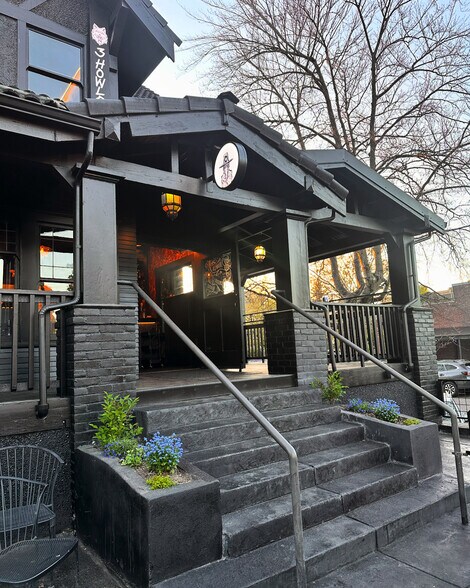 More Photos Of 2014 Main St, Vancouver General Retail For Sale