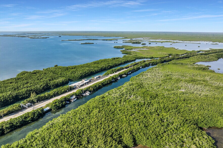 More Photos Of 58000 Card Sound Rd, Key Largo Restaurant For Sale