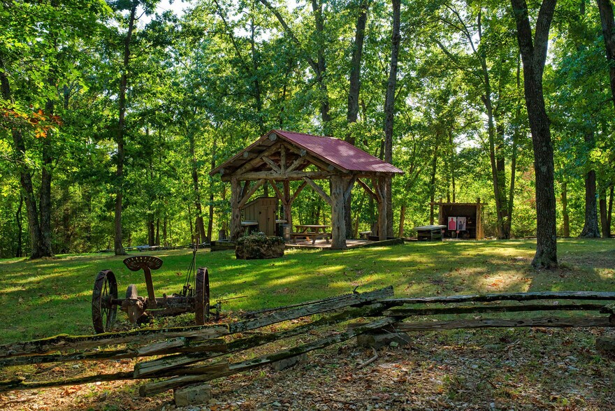 More Photos Of 754-756 E Stonehill Rd, Ozark Office Residential For Sale