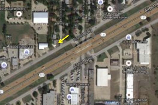 More Photos Of 1913 Hemlock Dr, Haltom City Office For Sale