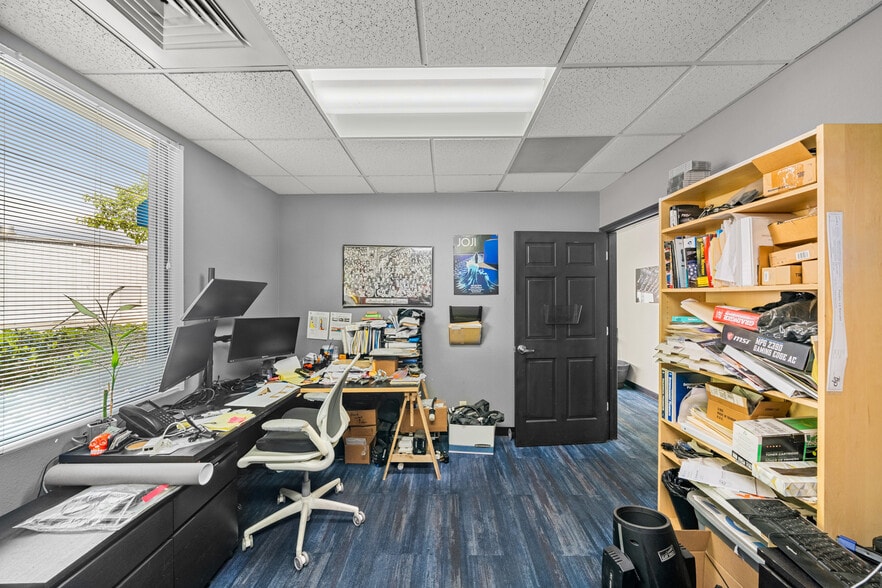 More Photos Of 4081 Seaport Blvd, West Sacramento Warehouse For Lease