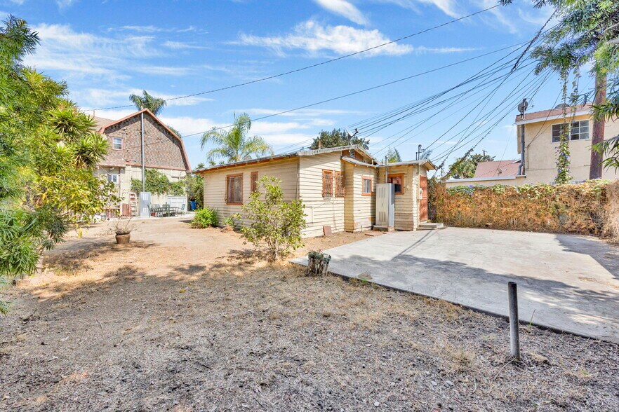 More Photos Of 1166 W 39th Pl, Los Angeles Apartments For Sale