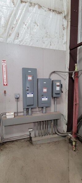 More Photos Of 9072 County Road BB, Plainfield Warehouse For Sale