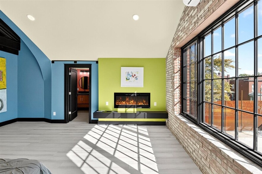 More Photos Of 1034 S Kingshighway Blvd, Saint Louis Office For Sale