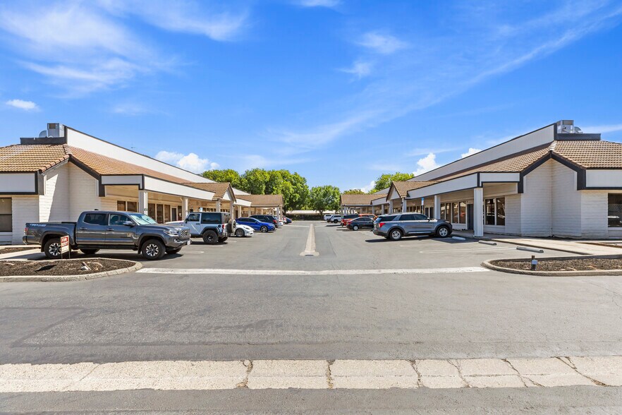 More Photos Of 2125 Wylie Dr, Modesto Office For Sale