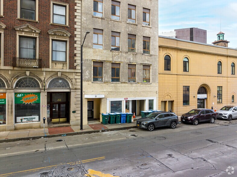 More Photos Of 35 Chestnut St, Rochester Apartments For Sale