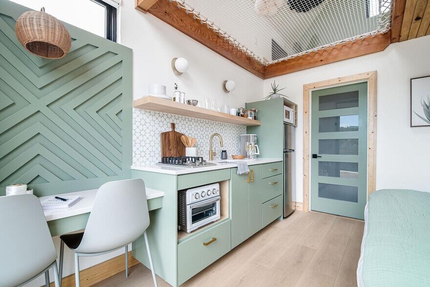 More Photos Of 1956 Loudon Rd, Fredericksburg Hotel For Sale