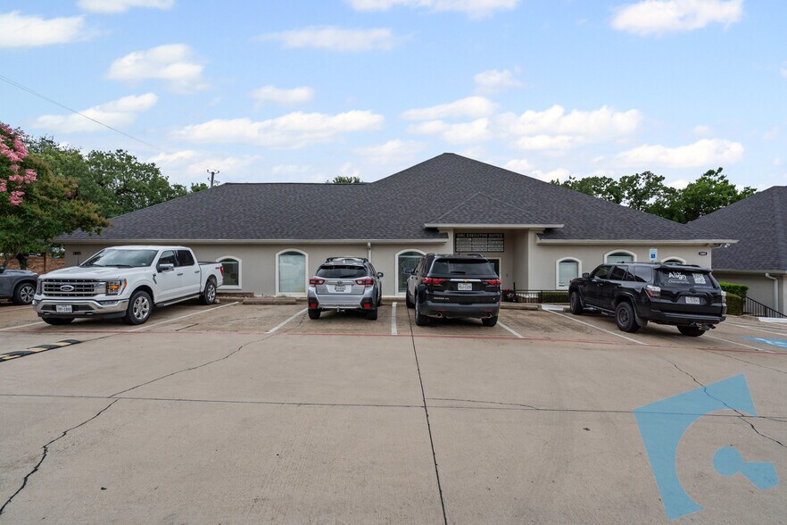 Primary Photo Of 1005 Glade Rd, Colleyville Coworking Space