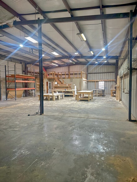 More Photos Of 9310 Converse Business Ln, Converse Warehouse For Lease