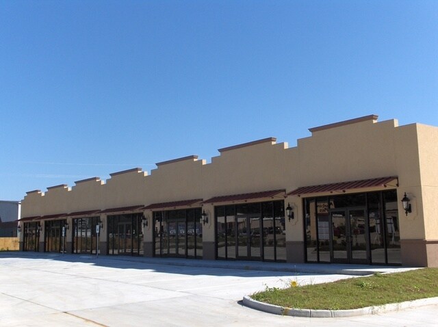 More Photos Of 12524 Jefferson Hwy, Baton Rouge General Retail For Lease