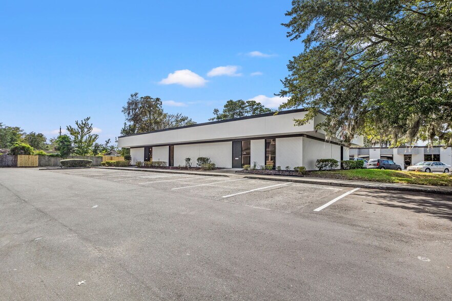 More Photos Of 6210 Samuel Wells, Jacksonville Medical For Sale