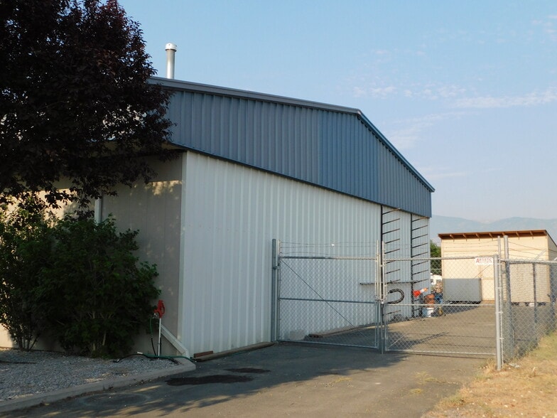 More Photos Of 3406 Centennial Park Dr, Carson City Distribution For Sale