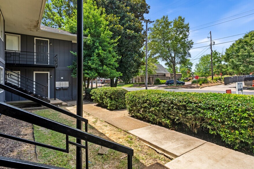 More Photos Of , Memphis Multifamily For Sale