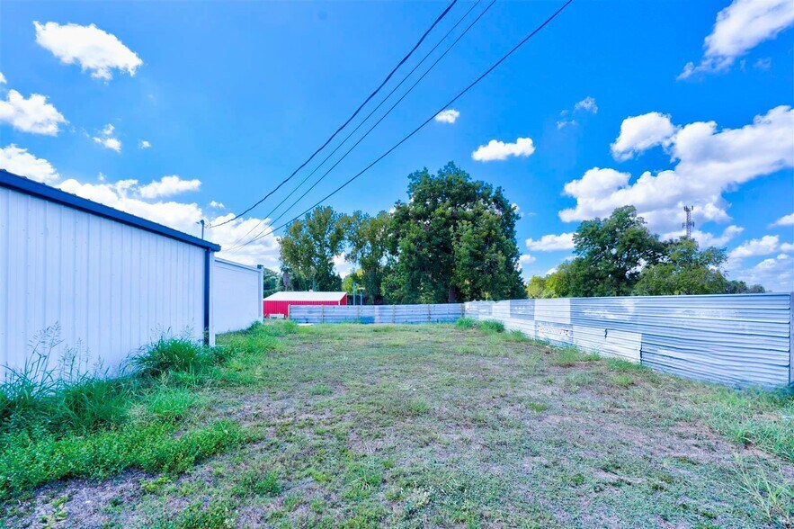 More Photos Of 623 N Richmond Rd, Wharton Auto Repair For Sale