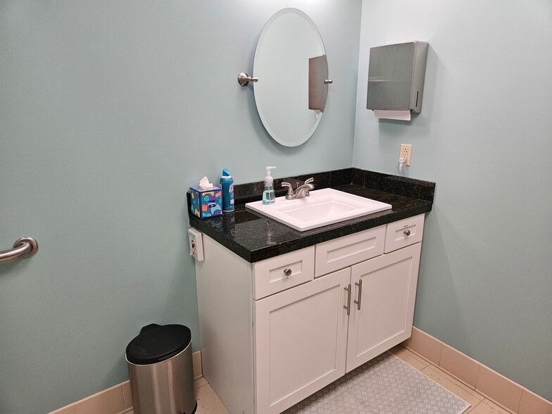 More Photos Of 2416 Pennsylvania Ave, Weirton Medical For Lease