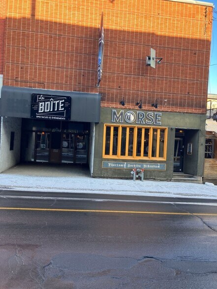 More Photos Of 35A Rue Saint-Jacques, Saint-jean-sur-richelieu Storefront For Sale