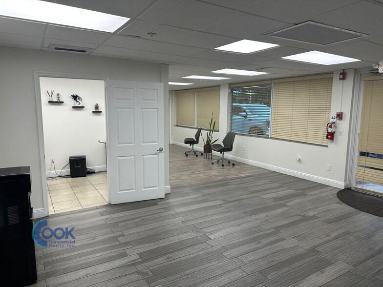 More Photos Of 940 W 84th St, Hialeah Warehouse For Sale