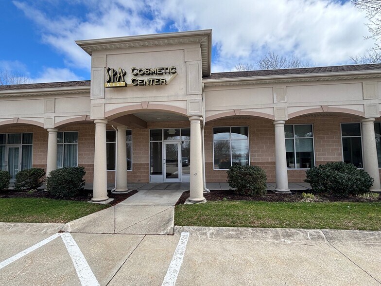 More Photos Of 29103-29115 Center Ridge Rd, Westlake Medical For Lease