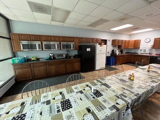 More Photos Of 5114 Railroad St, Deer Park Warehouse For Lease