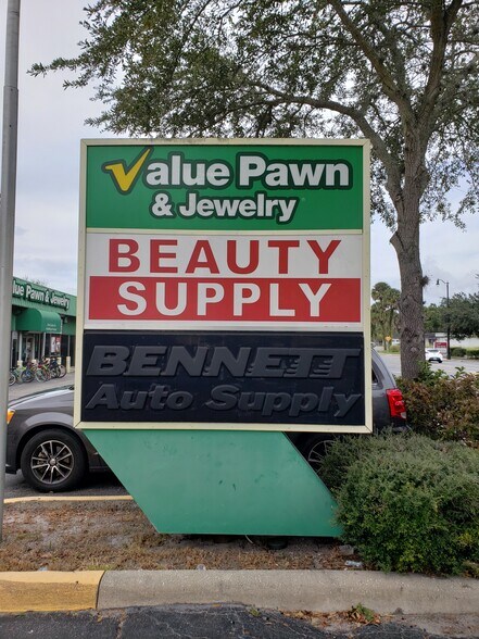 More Photos Of 2300-2306 S French Ave, Sanford Storefront For Lease