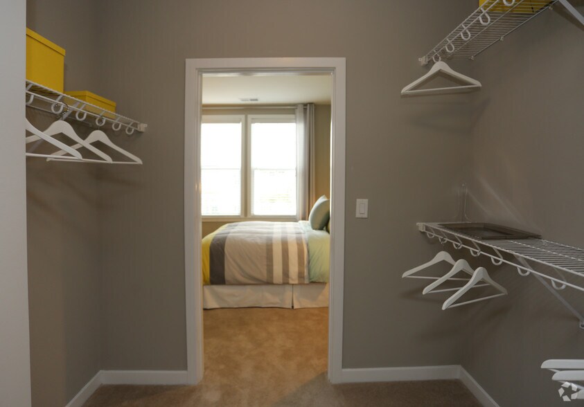 More Photos Of 101 N Wolfe St, Baltimore Apartments For Lease