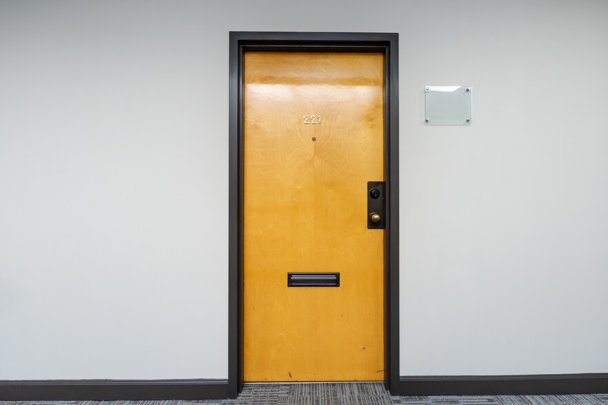 More Photos Of 10801 Johnston Rd, Charlotte Office For Lease