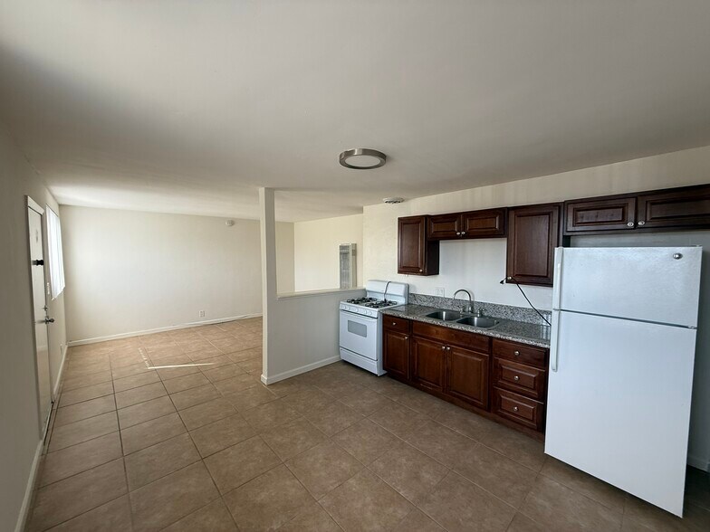 More Photos Of 1609-1623 E 10th St, National City Apartments For Sale