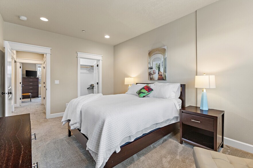 More Photos Of 9414 SE Causey Ave, Happy Valley Apartments For Sale