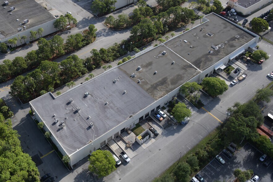 Primary Photo Of 13450 SW 126th St, Miami Warehouse For Lease