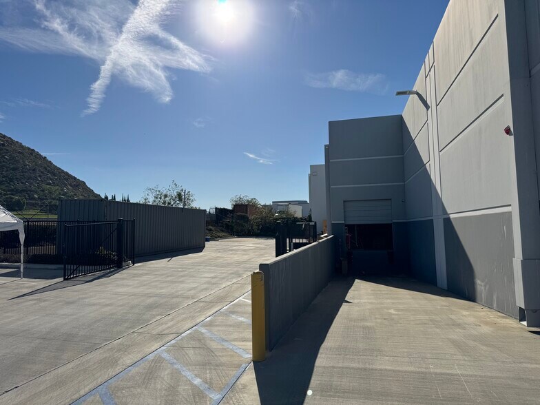 More Photos Of 1850 Rustin Ave, Riverside Warehouse For Lease