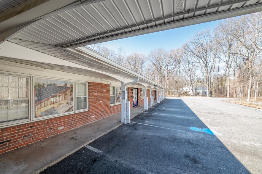 More Photos Of 477 Boston Post Rd, Orange Storefront Retail Office For Lease