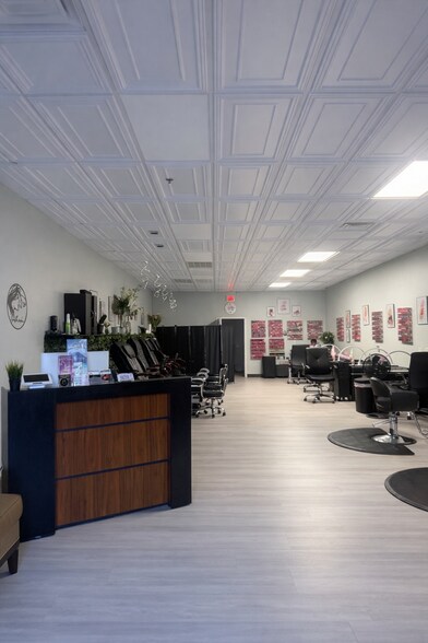 More Photos Of 6442-6480 Land O Lakes Blvd, Land O' Lakes Storefront For Lease