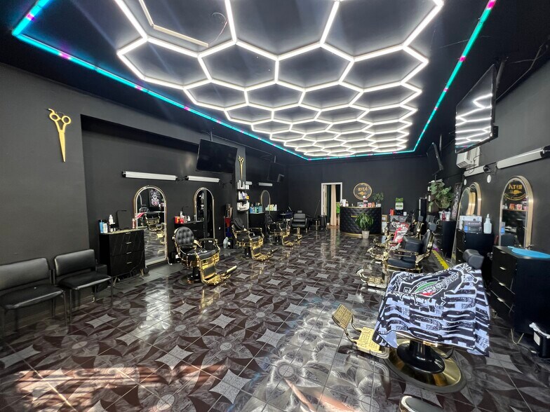 More Photos Of 4071 S Main St, Los Angeles Storefront Retail Residential For Sale