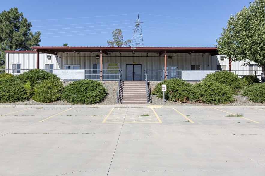 Primary Photo Of 10456 S Highway 69, Mayer Restaurant For Lease