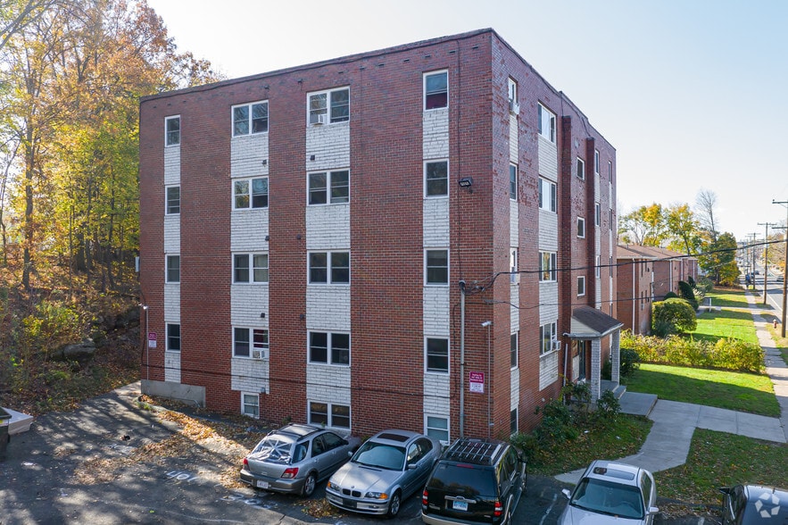 More Photos Of 467 Allen St, New Britain Apartments For Sale