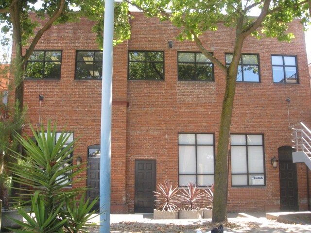 More Photos Of 1017 Macdonald Ave, Richmond Office Residential For Lease