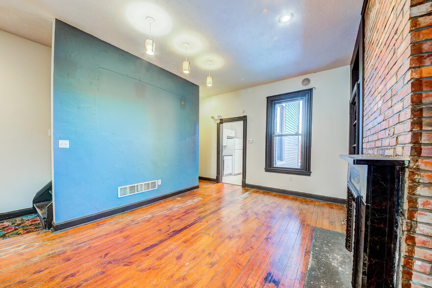More Photos Of 5817 Ellsworth Ave, Pittsburgh Storefront Retail Office For Lease