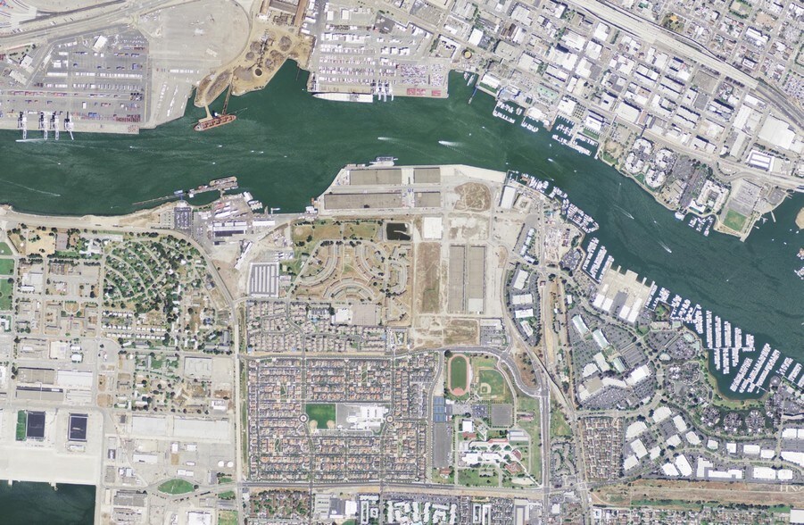 More Photos Of 2690 5th St, Alameda Freestanding For Lease