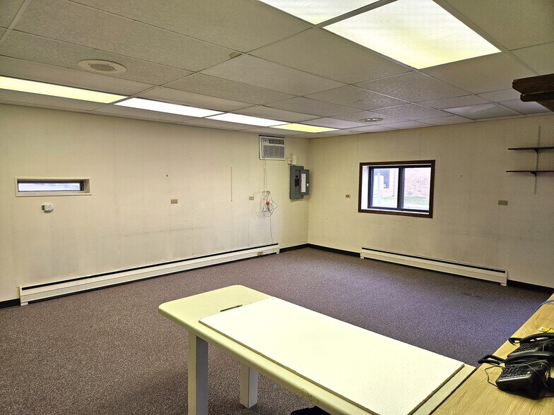 More Photos Of 15 E Eau Claire St, Rice Lake Office For Sale