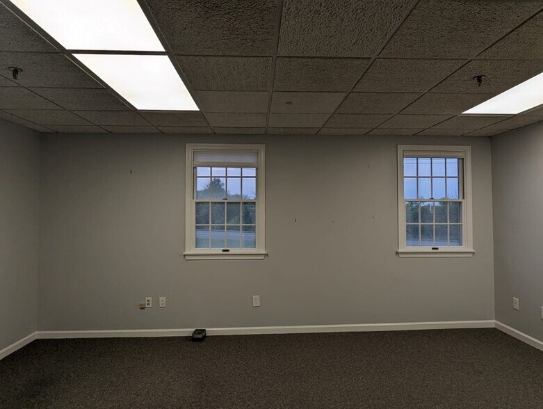 More Photos Of 250 State St, North Haven Office For Sale