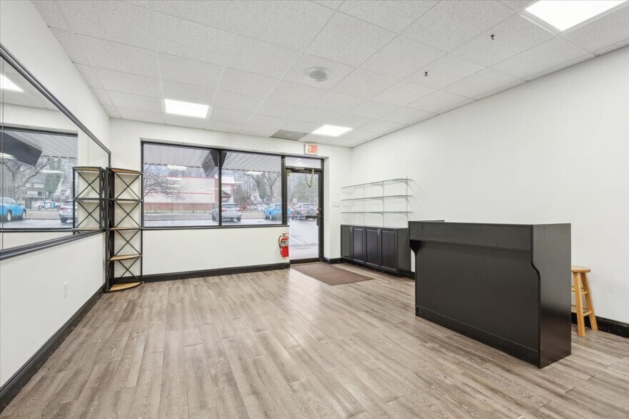 More Photos Of 10 Community Pl, Warren General Retail For Lease