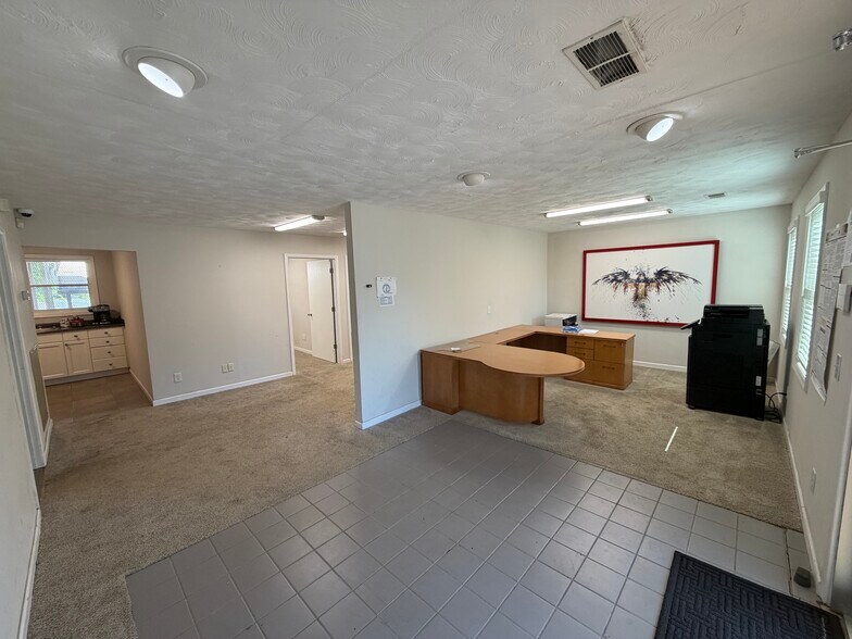 More Photos Of 101 Warner Dr, Columbia Warehouse For Sale